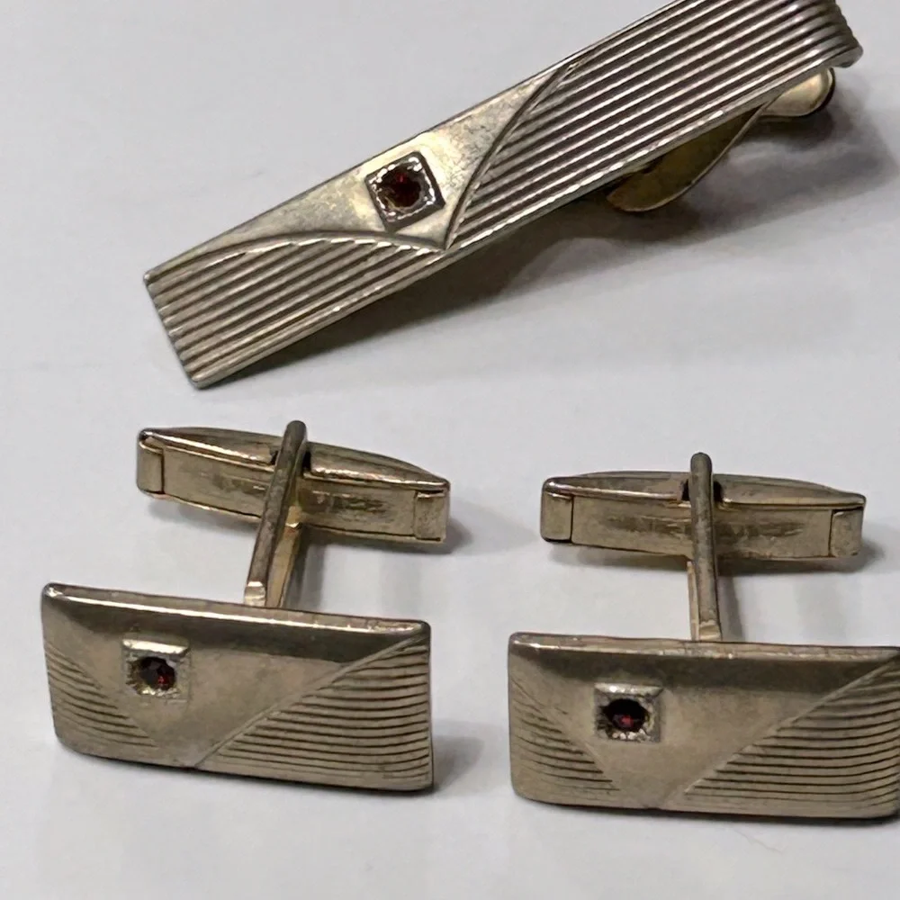 Vintage Simulated Ruby Gold Toned Cufflinks and Tie Bar